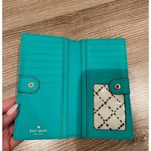 Kate Spade Large Slim Bifold Wallet